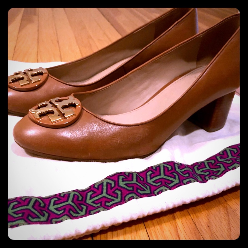 Tory Burch camel brown pumps